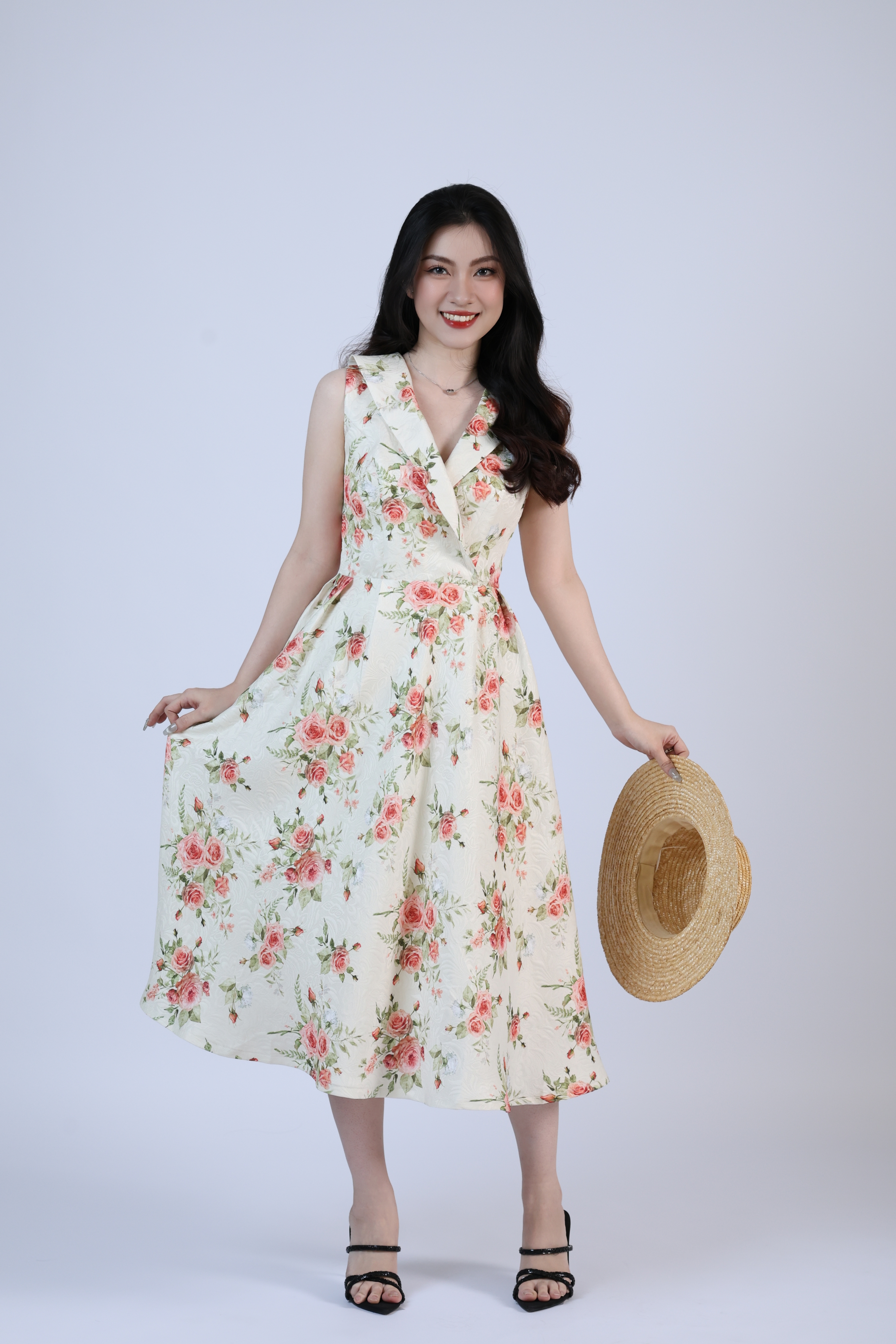 Sleeveless Pleated Shawl Collar Dress